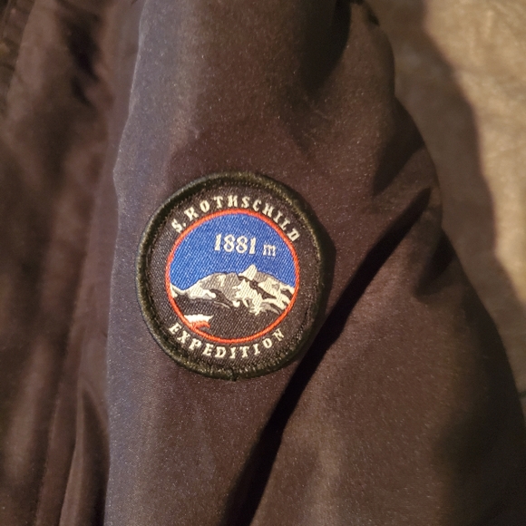 Rothchild hooded footed pram with faux-fur trim - Picture 2 of 7